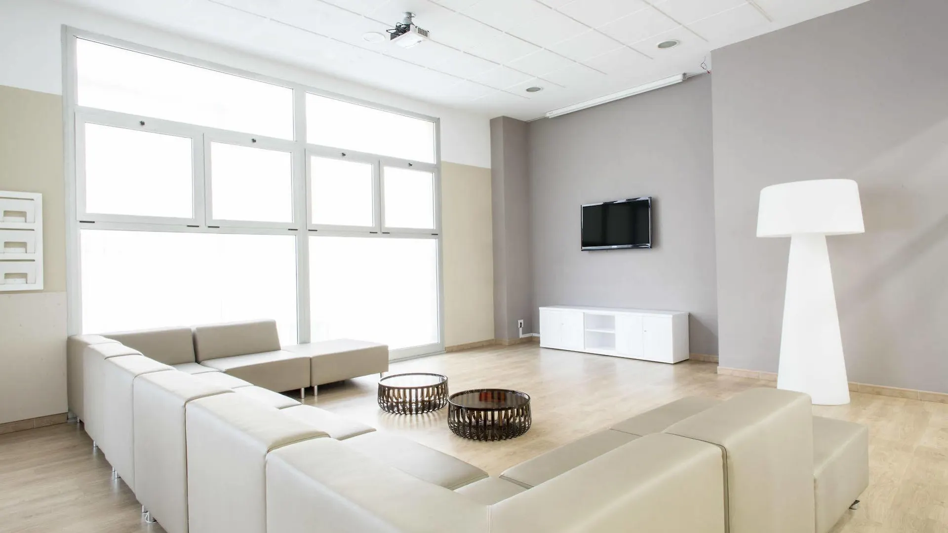Residencia Universitaria Resa Blas De Otero Bilbao 0*,