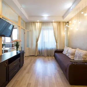 uutnaya-2-comn-quartira-dvorec-uraina.hotels-of-kiev.com/