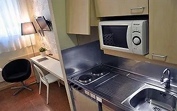 Residencia Universitaria Resa Blas De Otero Bilbao 0*,