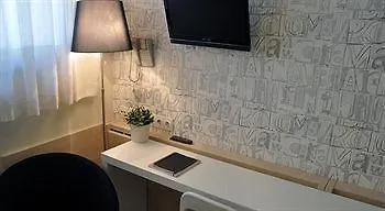 Residencia Universitaria Resa Blas De Otero Bilbao 0*,