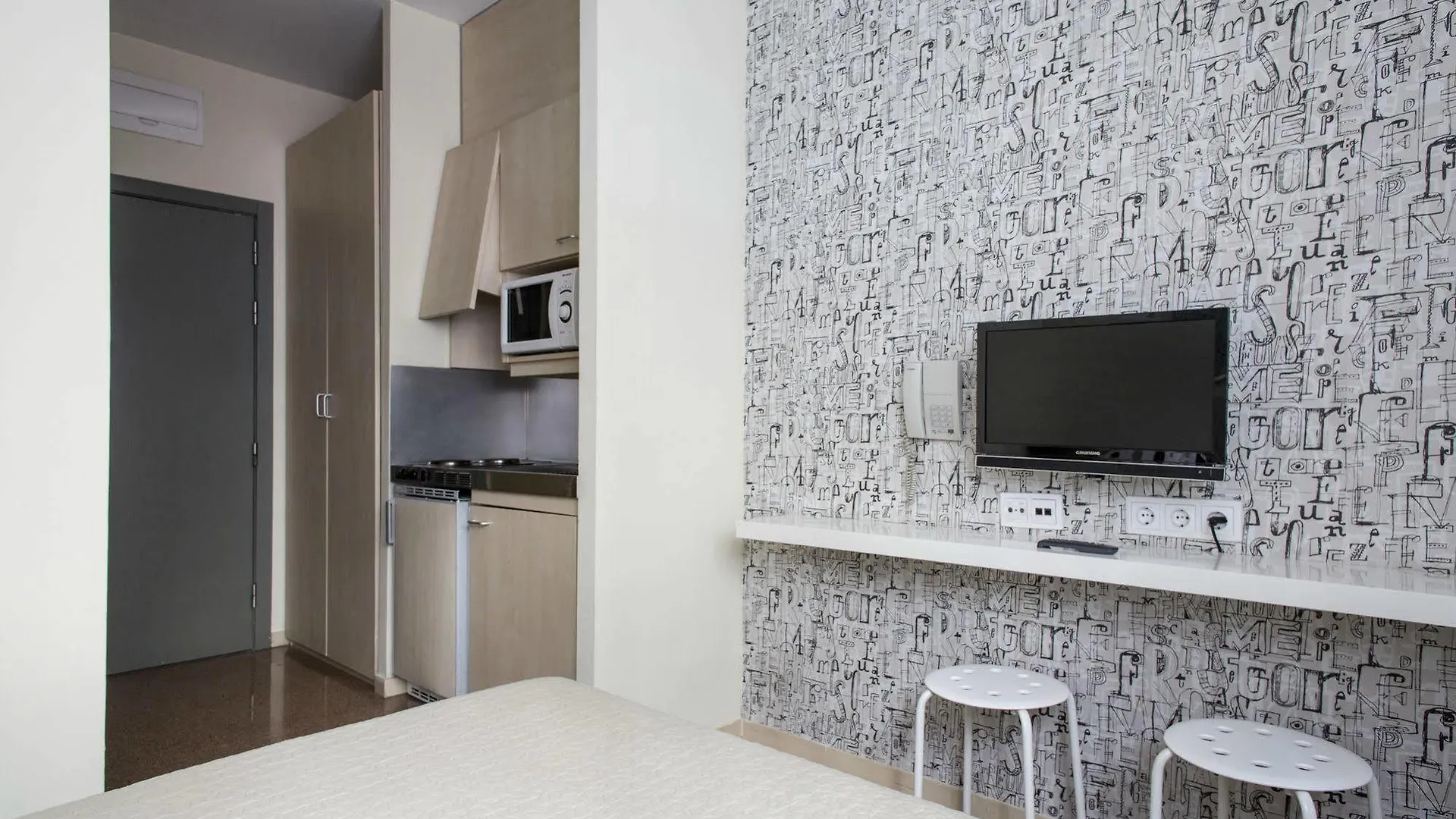 Residencia Universitaria Resa Blas De Otero Bilbao Apartment
