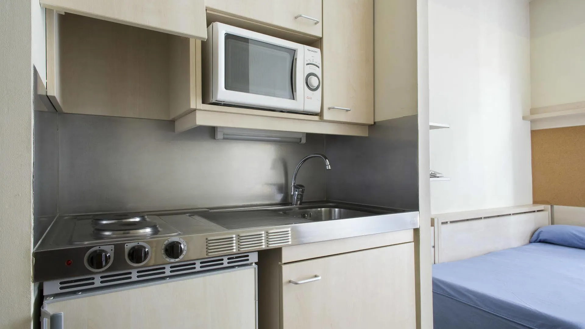Residencia Universitaria Resa Blas De Otero Bilbao Apartment