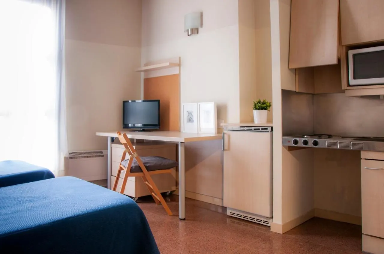 Residencia Universitaria Resa Blas De Otero Bilbao Apartment
