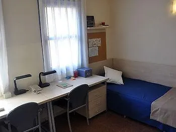 Residencia Universitaria Resa Blas De Otero Bilbao Apartment